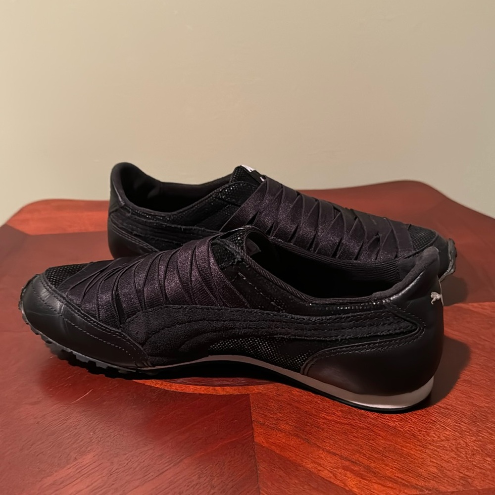 Women’s puma running shoes